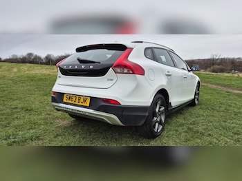 Used Volvo V40 2013 for sale - 78236582: Photo