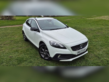 Used Volvo V40 2013 for sale - 78236582: Photo