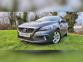 Used Volvo V40 2013 for sale - 76763287: Photo