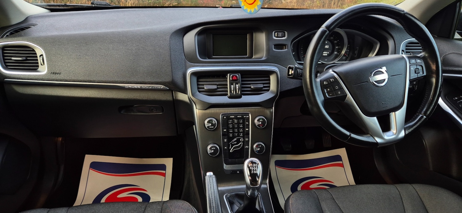 Used Volvo V40 2013 for sale - 77159983: Photo 11