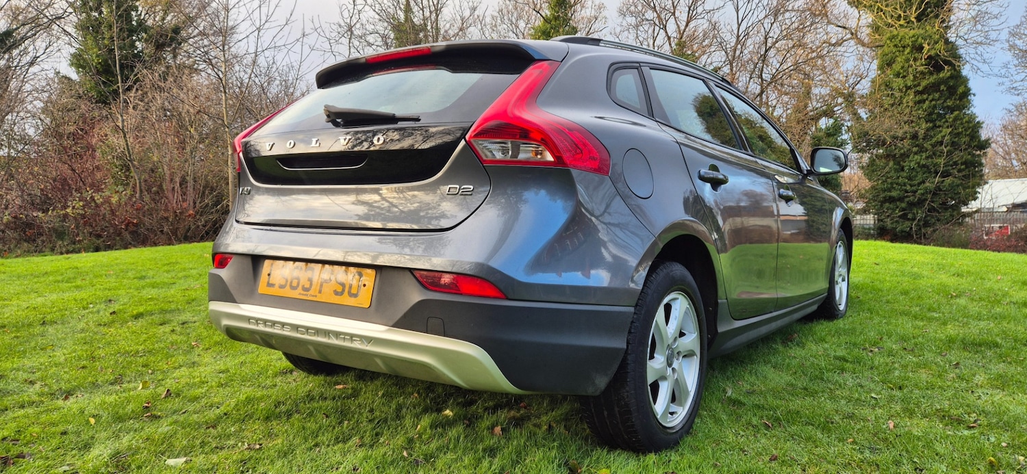 Used Volvo V40 2013 for sale - 77159983: Photo 7