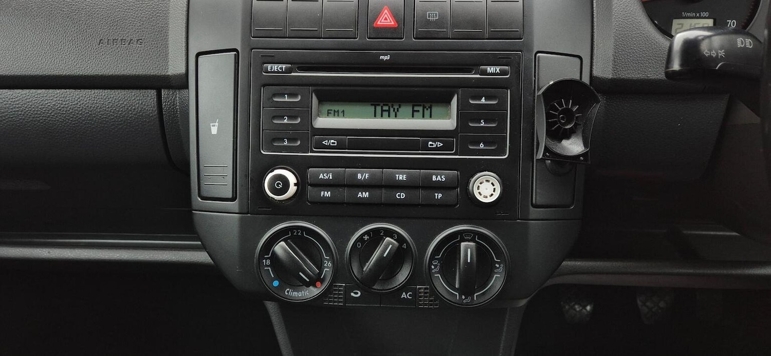 Used Volkswagen Polo 2009 for sale - 77675633: Photo 18