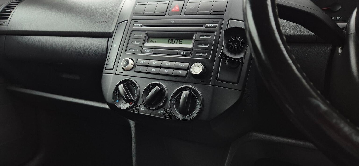 Used Volkswagen Polo 2009 for sale - 77675633: Photo 19