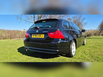 Used BMW 3 Series 2010 for sale - 75380701: Photo