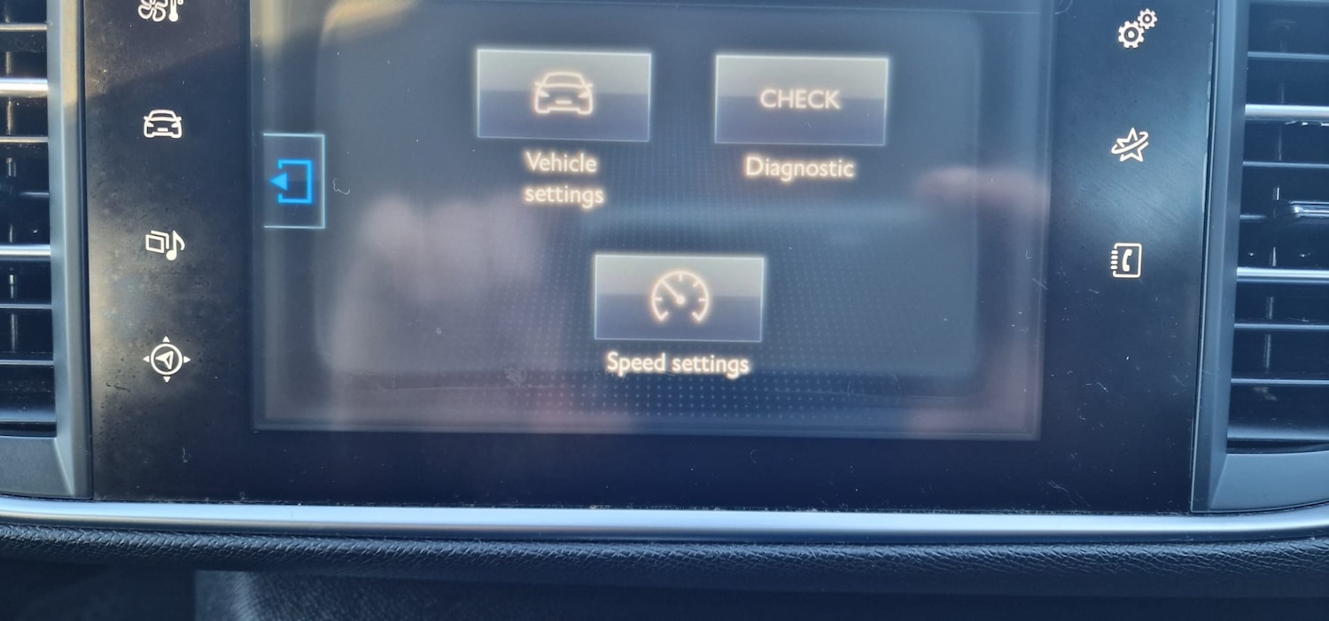 Used Peugeot 308 2014 for sale - 76918203: Photo 17