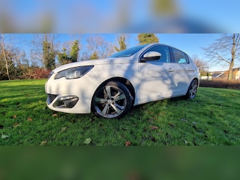 Used Peugeot 308 2014 for sale - 76918203: Photo