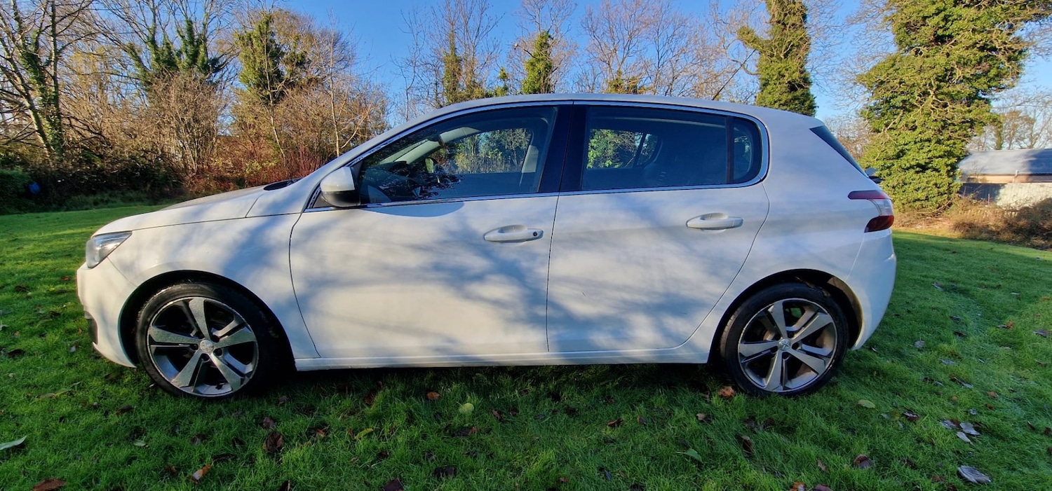Used Peugeot 308 2014 for sale - 76918203: Photo 2