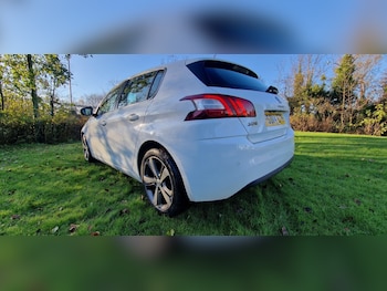 Used Peugeot 308 2014 for sale - 76918203: Photo
