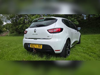 Used Renault Clio 2017 for sale - 79773097: Photo