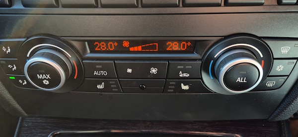 Used BMW 3 Series 2010 for sale - 76218765: Photo 19