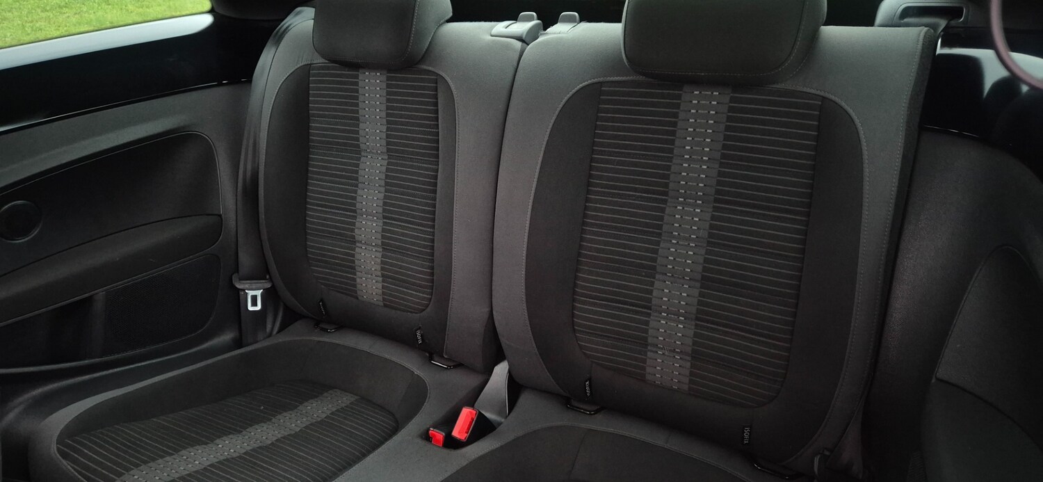 Used Volkswagen Beetle 2013 for sale - 77508782: Photo 15