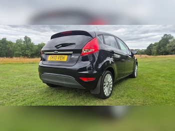 Used Ford Fiesta 2010 for sale - 75651918: Photo