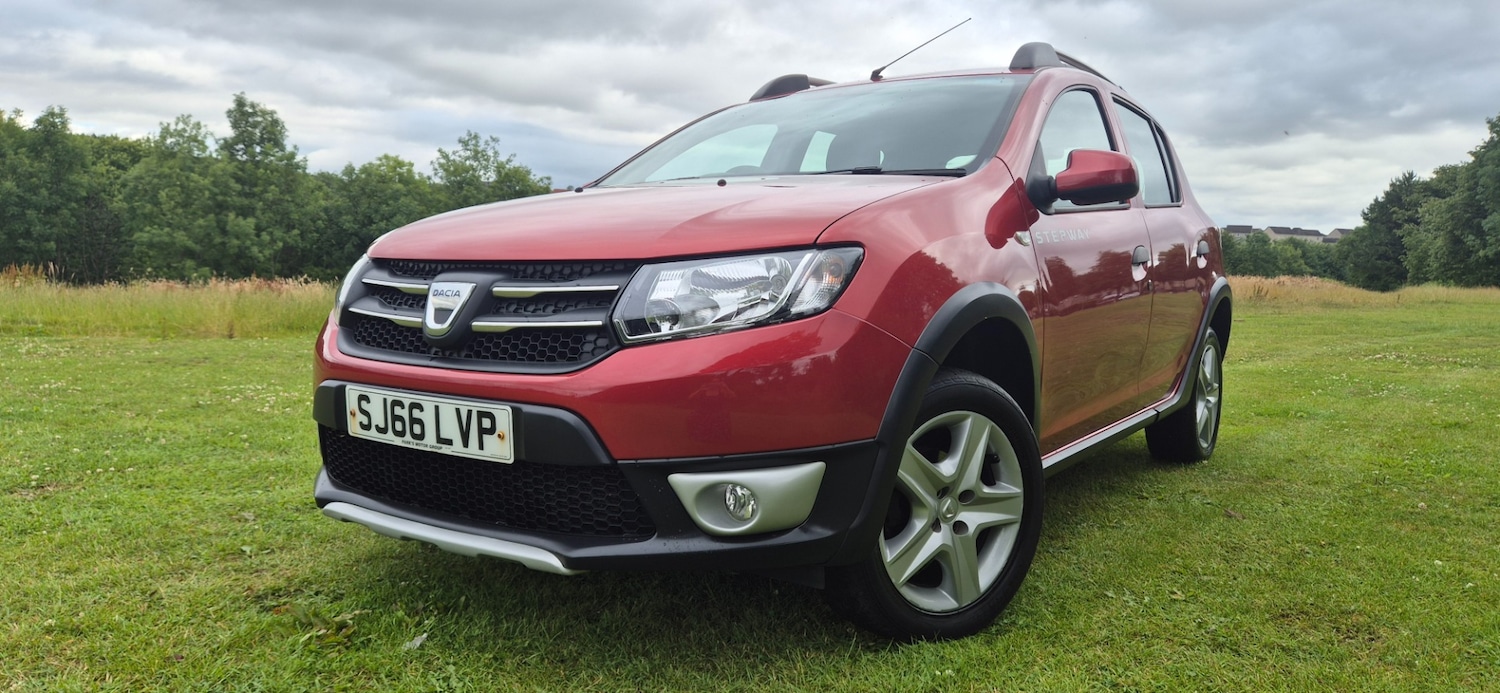 Used Dacia Sandero Stepway 2016 for sale - 76064451: Photo 1