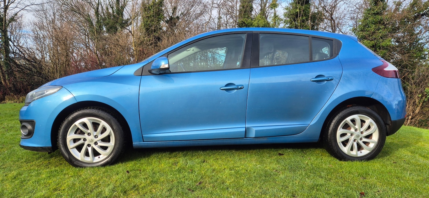 Used Renault Megane 2016 for sale - 77568644: Photo 2
