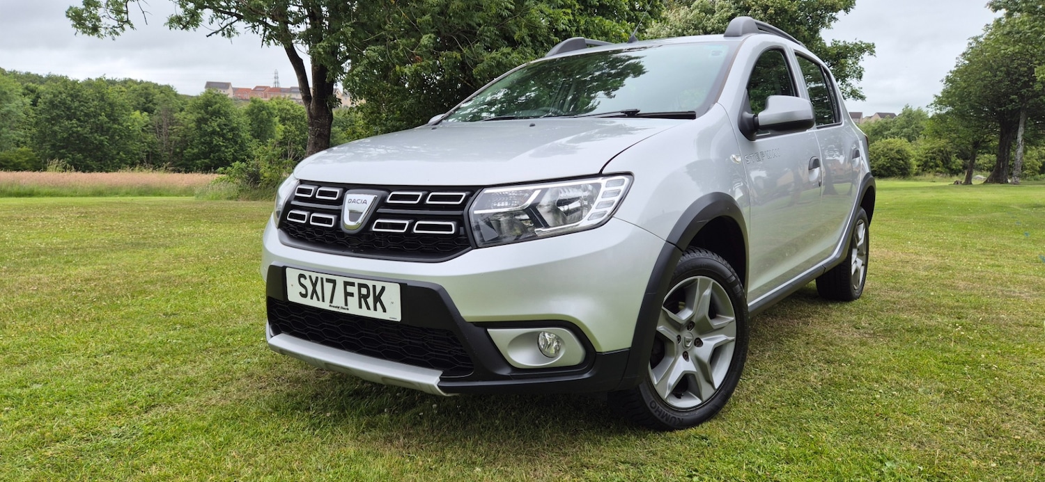 Used Dacia Sandero Stepway 2017 for sale - 76064473: Photo 1