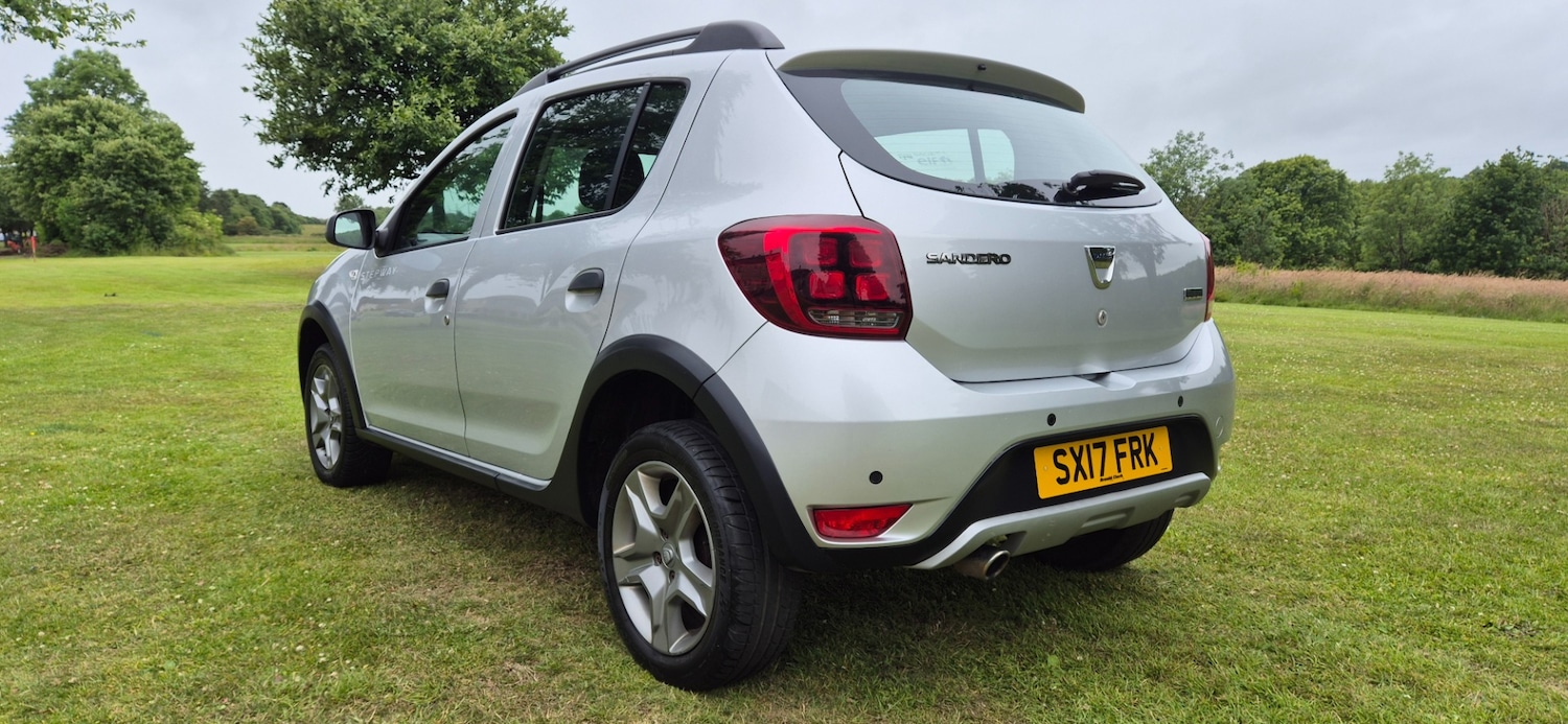 Used Dacia Sandero Stepway 2017 for sale - 76064473: Photo 3