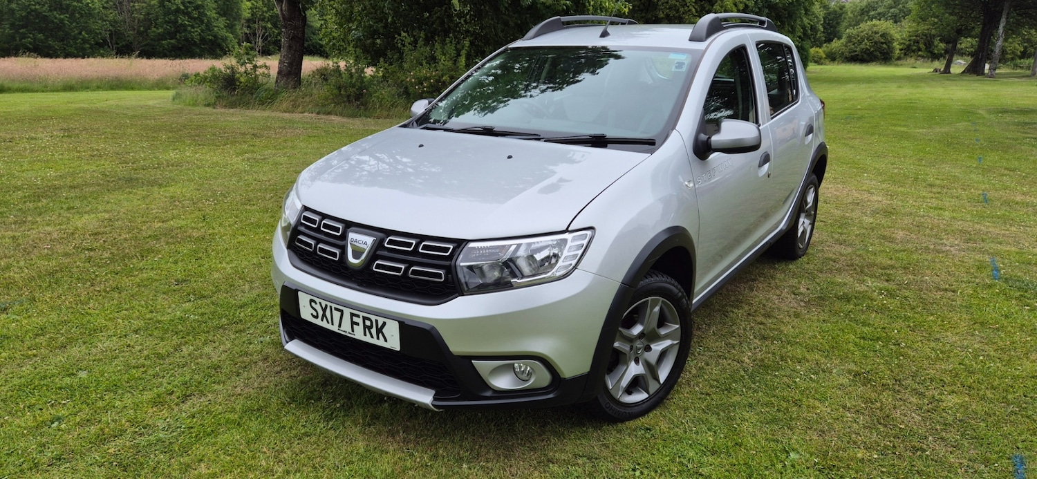 Used Dacia Sandero Stepway 2017 for sale - 76064473: Photo 4