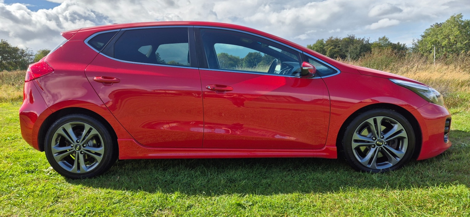 Used Kia Ceed 2017 for sale - 76918200: Photo 2