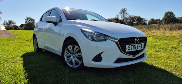 Used Mazda Mazda2 2015 for sale - 76218719: Photo 4