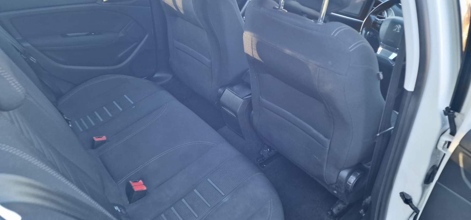 Used Peugeot 308 2014 for sale - 76670904: Photo 16