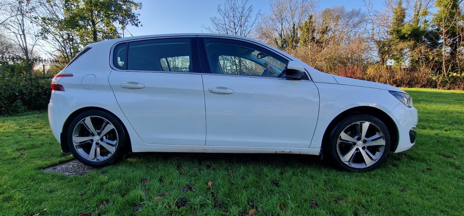 Used Peugeot 308 2014 for sale - 76670904: Photo 2