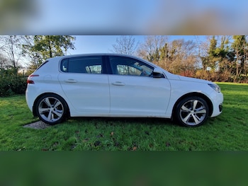 Used Peugeot 308 2014 for sale - 76670904: Photo