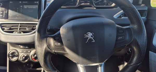 Used Peugeot 208 2015 for sale - 76218758: Photo 16