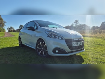Used Peugeot 208 2015 for sale - 76218758: Photo 4