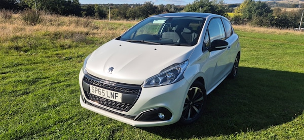 Used Peugeot 208 2015 for sale - 76218758: Photo 8