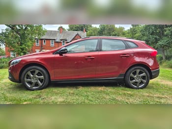 Used Volvo V40 2014 for sale - 79703483: Photo