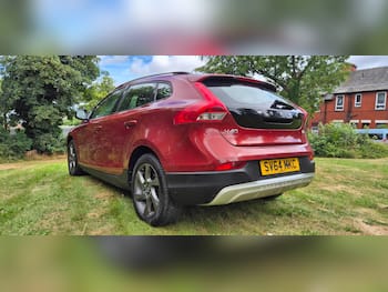Used Volvo V40 2014 for sale - 79703483: Photo