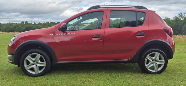 Used Dacia Sandero Stepway 2016 for sale - 76218727: Photo 6