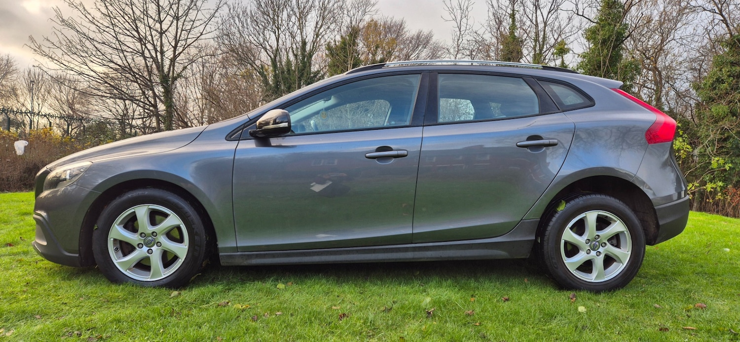 Used Volvo V40 2013 for sale - 77002056: Photo 5
