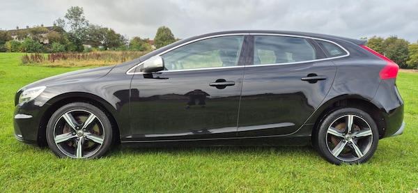 Used Volvo V40 2016 for sale - 76218715: Photo 2