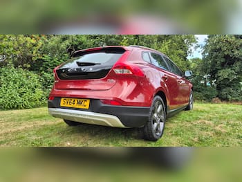 Used Volvo V40 2014 for sale - 79799088: Photo