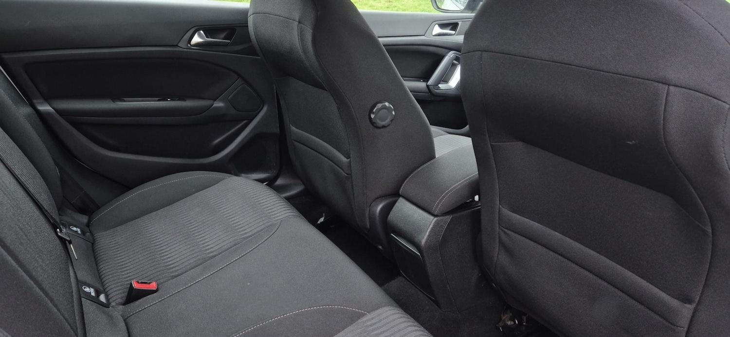 Used Peugeot 308 2014 for sale - 77991988: Photo 12