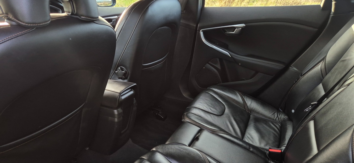 Used Volvo V40 2013 for sale - 76508602: Photo 15