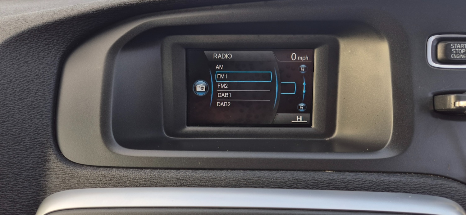 Used Volvo V40 2013 for sale - 76508602: Photo 19