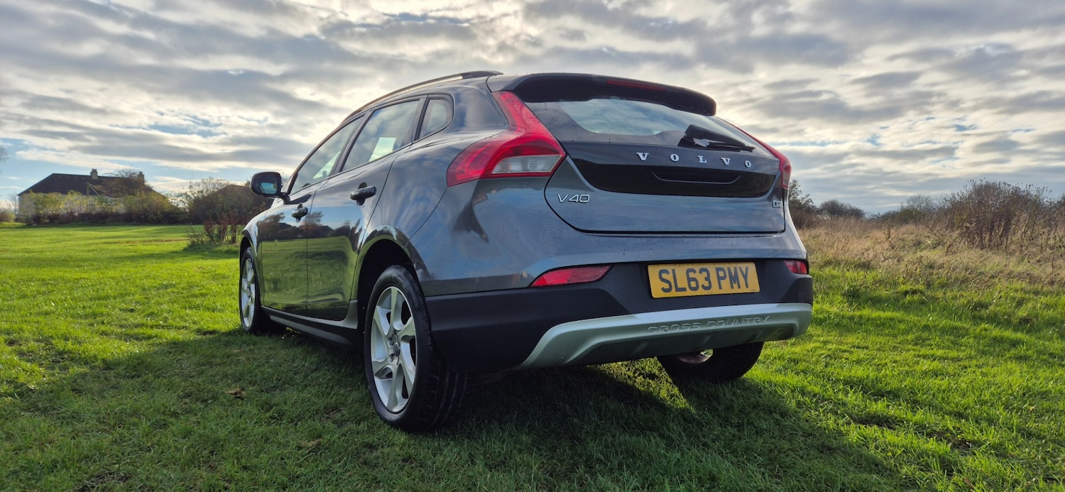 Used Volvo V40 2013 for sale - 76508602: Photo 3