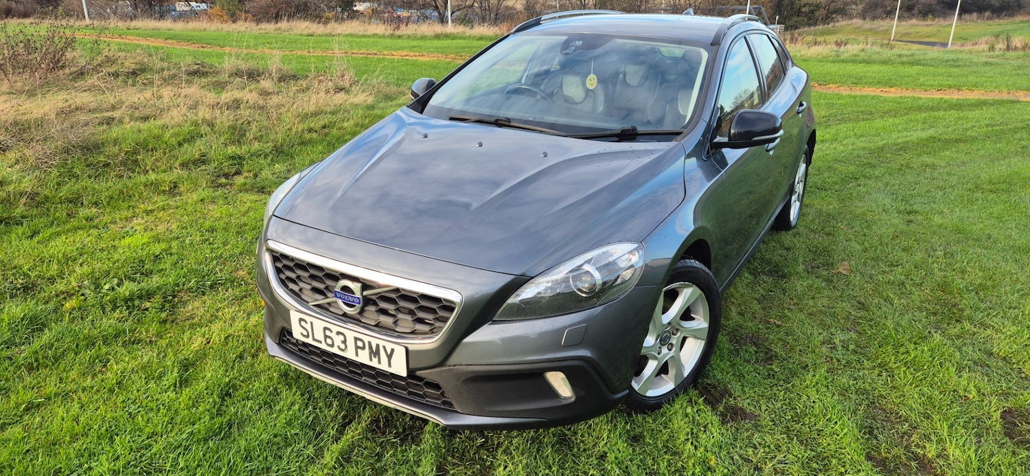 Used Volvo V40 2013 for sale - 76508602: Photo 4