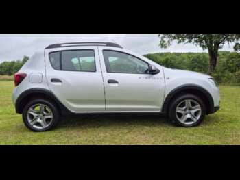 Used Dacia Sandero Stepway 2017 for sale - 75380707: Photo