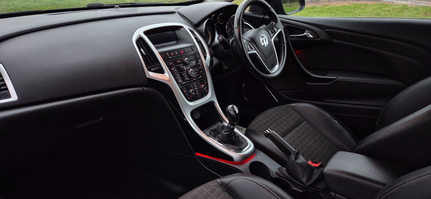 Used Vauxhall Astra GTC 2015 for sale - 77297334: Photo 12