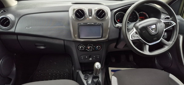 Used Dacia Sandero Stepway 2017 for sale - 76218804: Photo 12