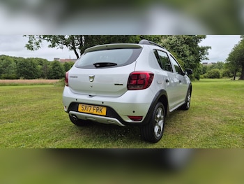 Used Dacia Sandero Stepway 2017 for sale - 76218804: Photo 3