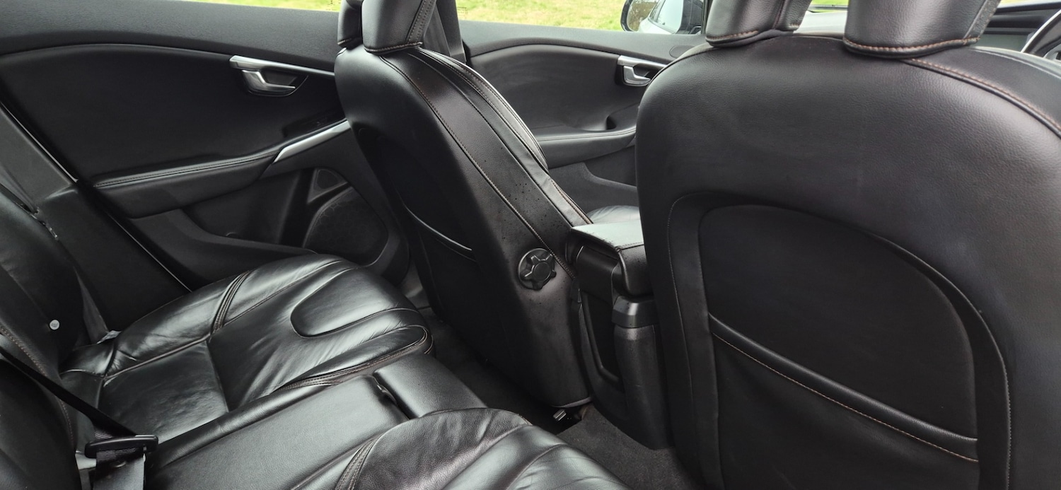 Used Volvo V40 2013 for sale - 78011386: Photo 14