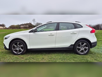 Used Volvo V40 2013 for sale - 78011386: Photo