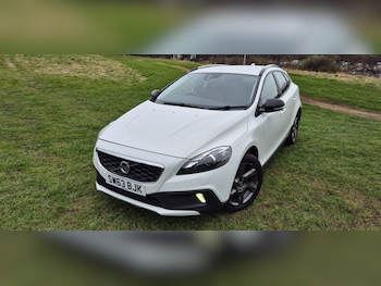 Used Volvo V40 2013 for sale - 78011386: Photo
