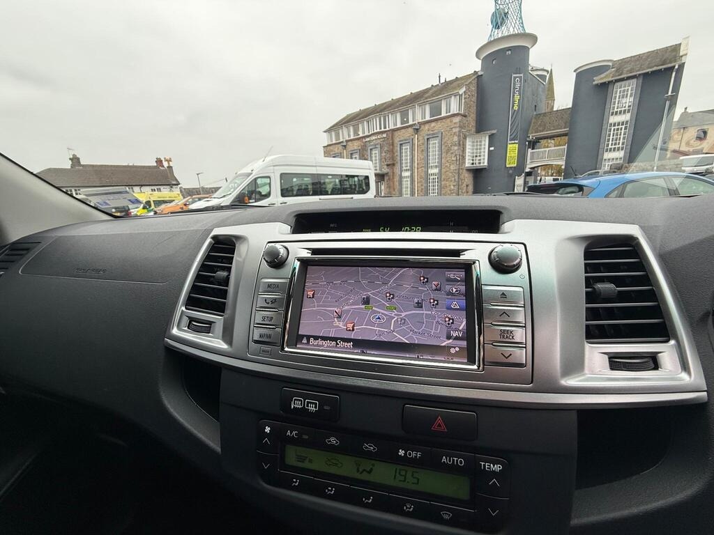 Used Toyota Hilux 2015 for sale - 76343927: Photo 18
