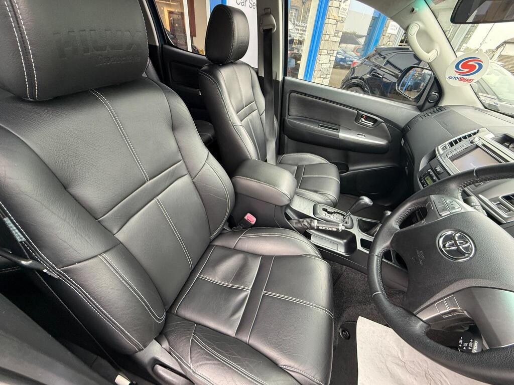 Used Toyota Hilux 2015 for sale - 76343927: Photo 19