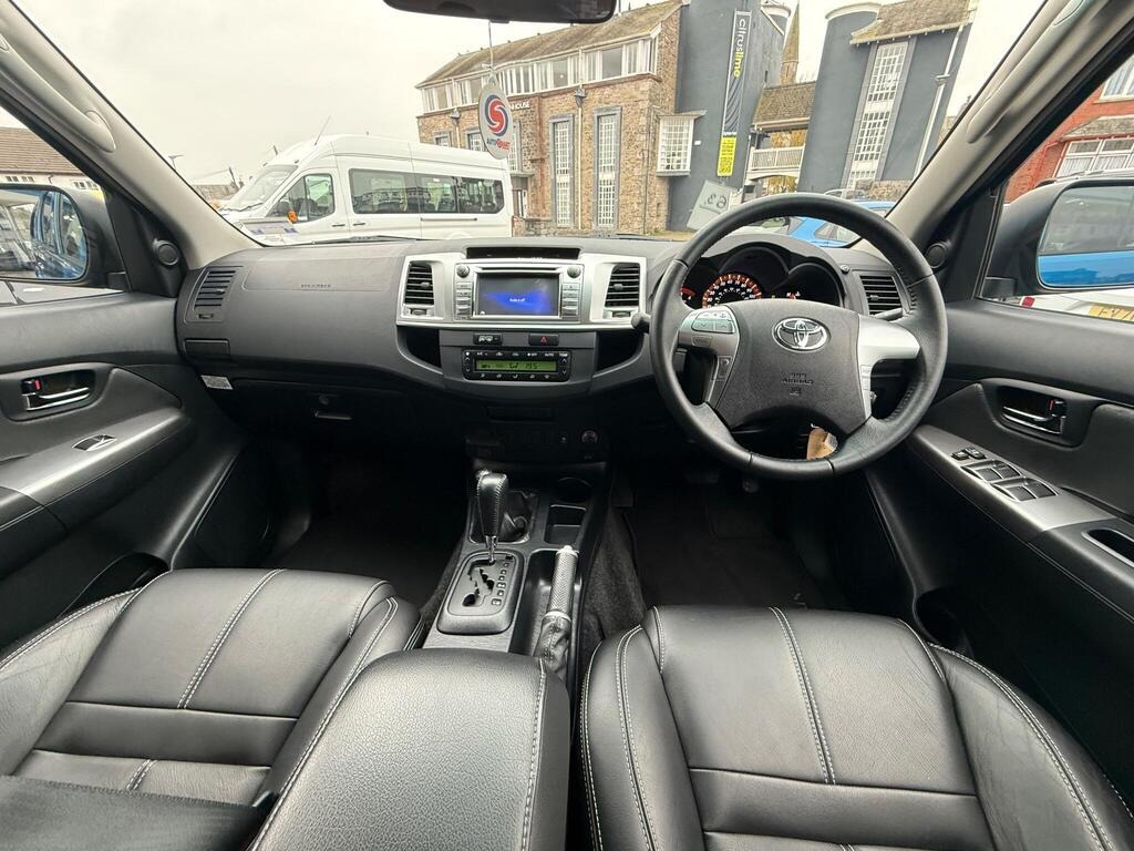 Used Toyota Hilux 2015 for sale - 76343927: Photo 24